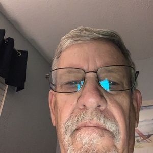 Meet your Posher, Larry